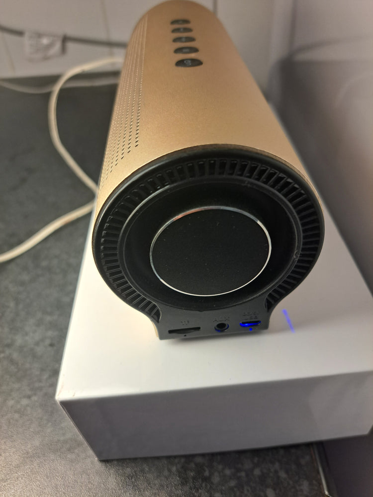 SECOND HAND -  GOLD WIRELESS BLUETOOTH SPEAKER WITH FM RADIO TUBE SHAPED